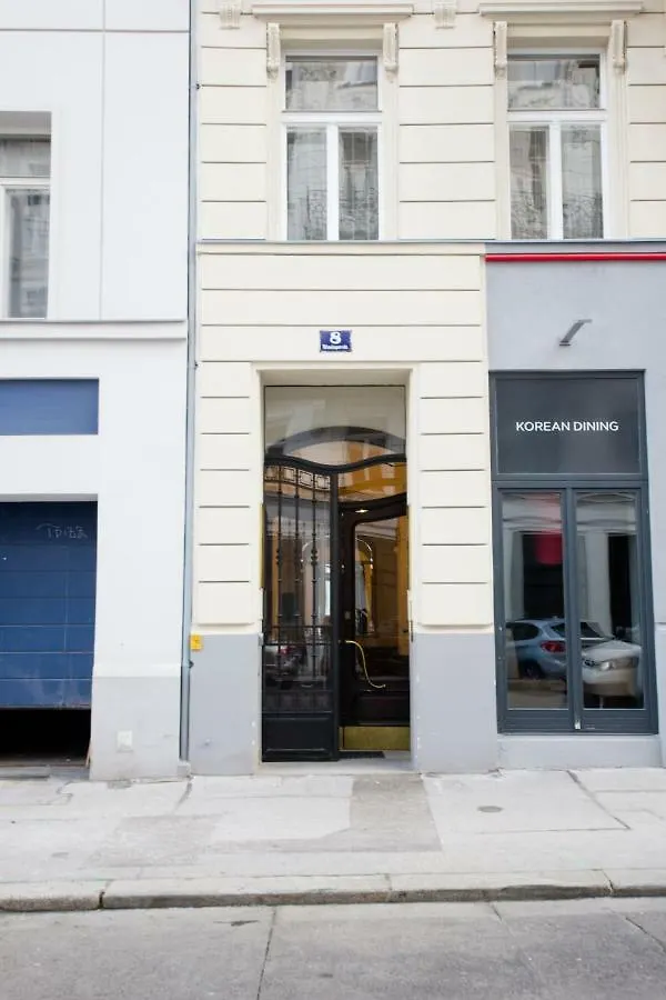 Studio Apartments Urania - Mai'S Apartments Wien 0*,