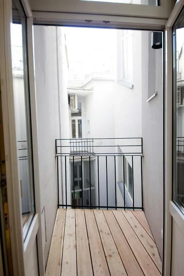 Studio Apartments Urania - Mai'S Apartments Wien 0*,  Österrike